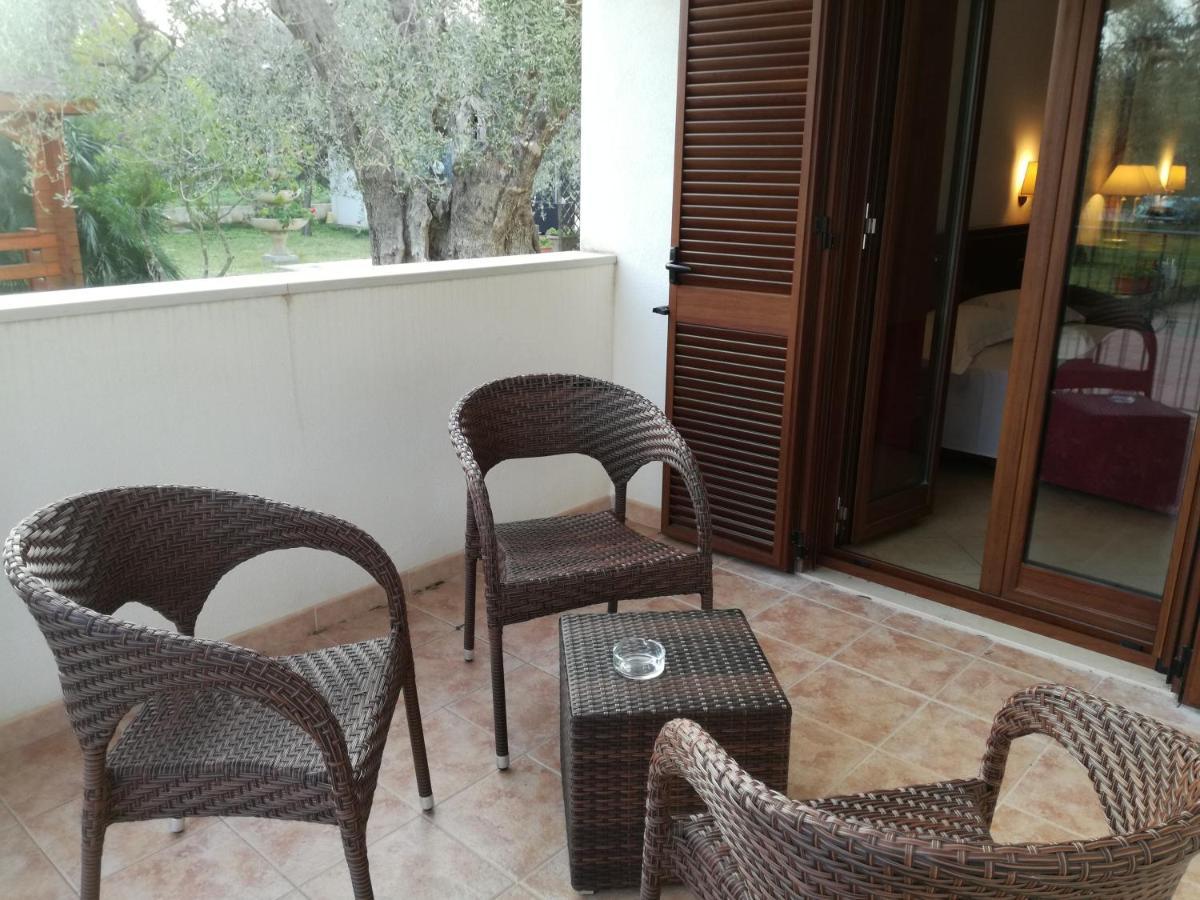 Borgo Cerasa Bed & Breakfast Vieste Exterior foto
